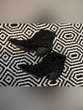 Dingo Suede “Denim n Diamonds” Black Studded Ankle Boots Booties with Heel EUC